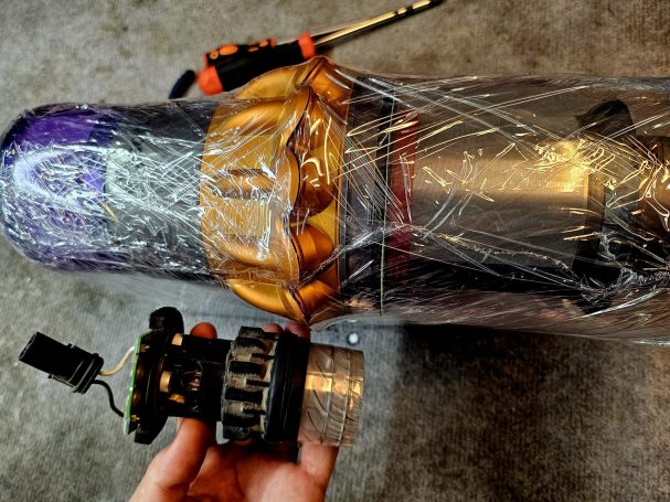 Cabíamos motor Dyson Cambio de motor Dyson